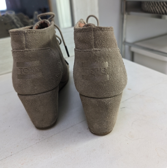 Toms Suede Wedges 🤎 - Picture 2 of 4